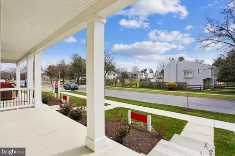 Exterior - 102 Allen Ln, Poolesville, MD 20837 photo 2 of 5
