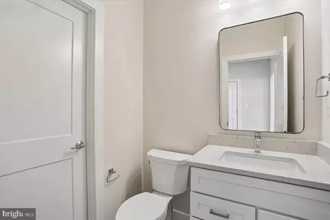 Entry Way - 102 Allen Ln, Poolesville, MD 20837 photo 4 of 18