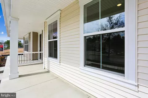 Exterior - 102 Allen Ln, Poolesville, MD 20837 photo 3 of 5