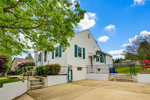 Exterior - 12007 Saint Dunston Ln, Silver Spring, MD 20906 photo 2 of 7