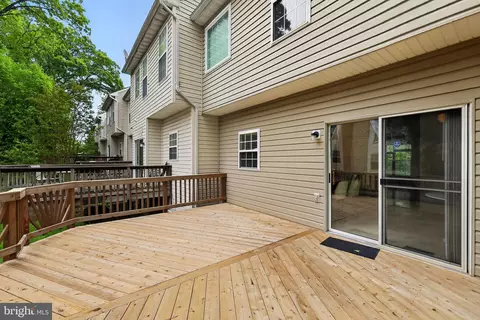 Exterior - 2015 Wheaton Haven Ct W, Silver Spring, MD 20902 photo 4 of 5