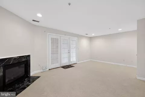 Living - 2015 Wheaton Haven Ct W, Silver Spring, MD 20902 photo 6 of 6