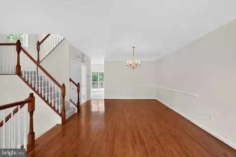 Living - 2015 Wheaton Haven Ct W, Silver Spring, MD 20902 photo 2 of 6