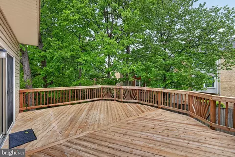 Exterior - 2015 Wheaton Haven Ct W, Silver Spring, MD 20902 photo 3 of 5