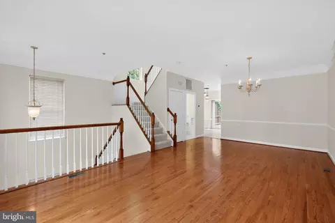 Living - 2015 Wheaton Haven Ct W, Silver Spring, MD 20902 photo 1 of 6