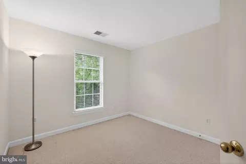 Bedroom - 2015 Wheaton Haven Ct W, Silver Spring, MD 20902 photo 2 of 5