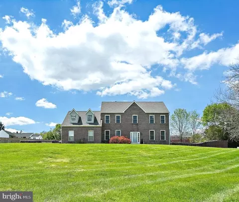 23816 Echo Creek Ct, Gaithersburg, MD 20882