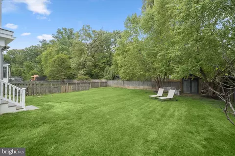 Exterior - 10318 Parkman Rd, Silver Spring, MD 20903 photo 5 of 8