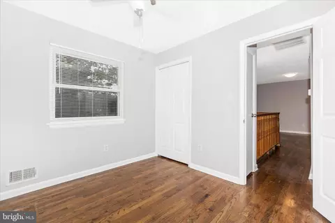 Entry Way - 1507 Jasper St, Silver Spring, MD 20902 photo 6 of 8