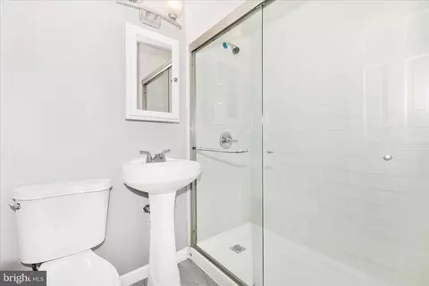Bath - 1507 Jasper St, Silver Spring, MD 20902 photo 1 of 2