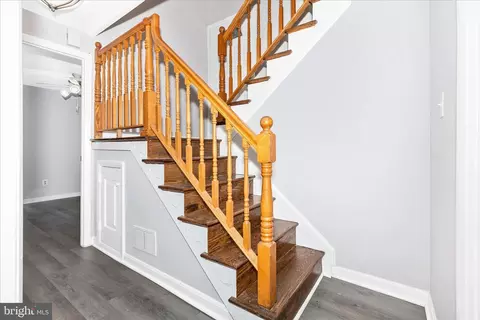 Entry Way - 1507 Jasper St, Silver Spring, MD 20902 photo 7 of 8
