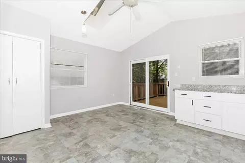 Entry Way - 1507 Jasper St, Silver Spring, MD 20902 photo 5 of 8