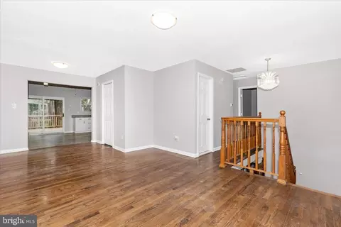 Entry Way - 1507 Jasper St, Silver Spring, MD 20902 photo 2 of 8