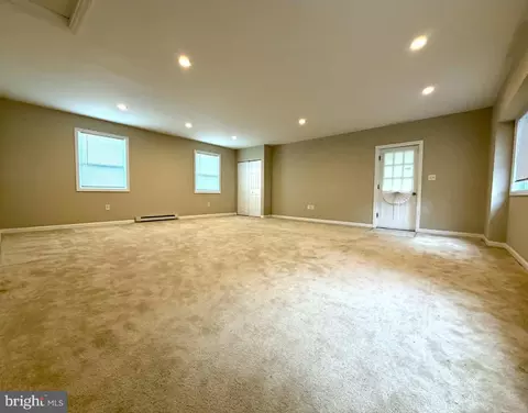 Living - 13608 Creekside, Silver Spring, MD 20904 photo 12 of 14