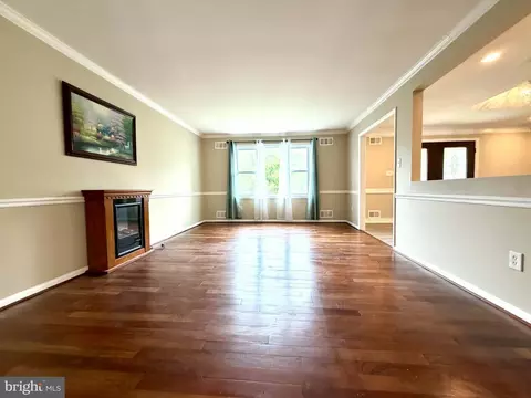 Living - 13608 Creekside, Silver Spring, MD 20904 photo 2 of 14