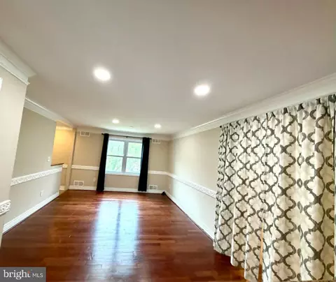 Living - 13608 Creekside, Silver Spring, MD 20904 photo 5 of 14