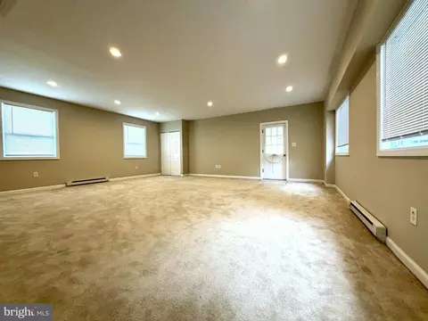 Living - 13608 Creekside, Silver Spring, MD 20904 photo 11 of 14
