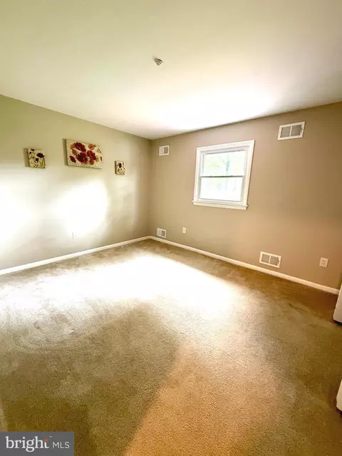 Bedroom - 13608 Creekside, Silver Spring, MD 20904 photo 2 of 2