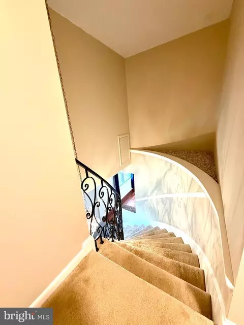 Entry Way - 13608 Creekside, Silver Spring, MD 20904 photo 3 of 4