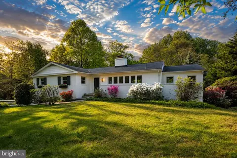 10410 Gary Rd, Potomac, MD 20854