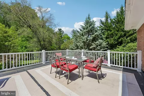 Exterior - 10410 Gary Rd, Potomac, MD 20854 photo 3 of 18
