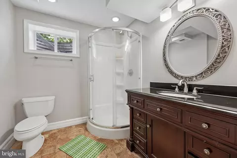 Bath - 10410 Gary Rd, Potomac, MD 20854 photo 5 of 5