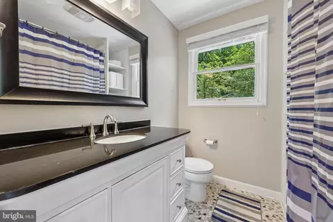 Bath - 10410 Gary Rd, Potomac, MD 20854 photo 1 of 5