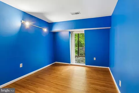 Bedroom - 10721 Deborah Dr, Potomac, MD 20854 photo 3 of 6