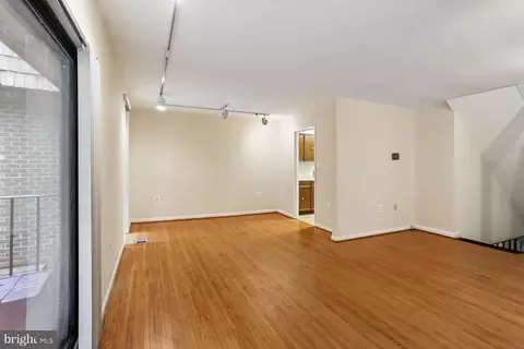 Living - 10721 Deborah Dr, Potomac, MD 20854 photo 3 of 9