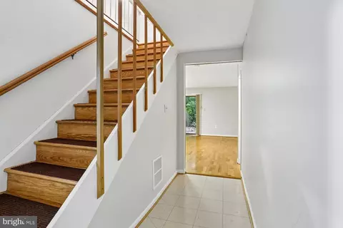 Entry Way - 10721 Deborah Dr, Potomac, MD 20854 photo 3 of 3