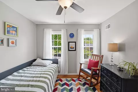 Bedroom - 15108 Centergate Dr, Silver Spring, MD 20905 photo 2 of 10