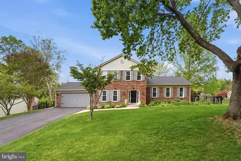 Exterior - 15108 Centergate Dr, Silver Spring, MD 20905 photo 2 of 15