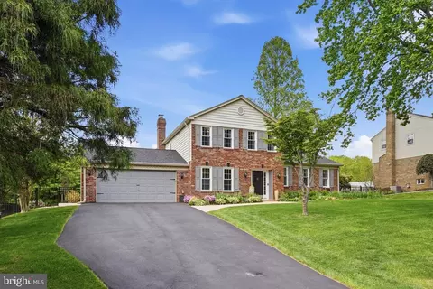 Exterior - 15108 Centergate Dr, Silver Spring, MD 20905 photo 3 of 15
