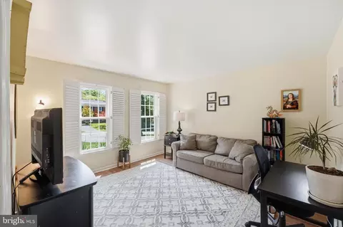 Living - 15108 Centergate Dr, Silver Spring, MD 20905 photo 1 of 2