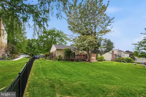 Exterior - 15108 Centergate Dr, Silver Spring, MD 20905 photo 10 of 15