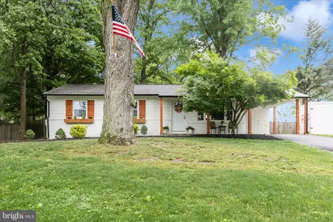 28513 Woodview Dr, Damascus, MD 20872
