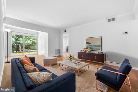 Living - 5 Normandy Square Ct #1-B, Silver Spring, MD 20906 photo 2 of 4