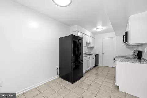 Entry Way - 5 Normandy Square Ct #1-B, Silver Spring, MD 20906 photo 2 of 2