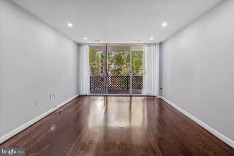Living - 3940 Bel Pre Rd #6, Silver Spring, MD 20906 photo 4 of 5