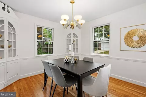 Dining - 9110 Sudbury Rd, Silver Spring, MD 20901 photo 2 of 3