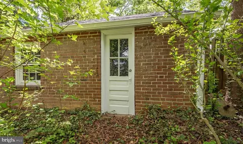 Exterior - 9110 Sudbury Rd, Silver Spring, MD 20901 photo 13 of 14
