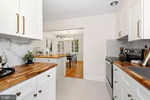 Kitchen - 9110 Sudbury Rd, Silver Spring, MD 20901 photo 5 of 5