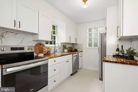 Kitchen - 9110 Sudbury Rd, Silver Spring, MD 20901 photo 2 of 5