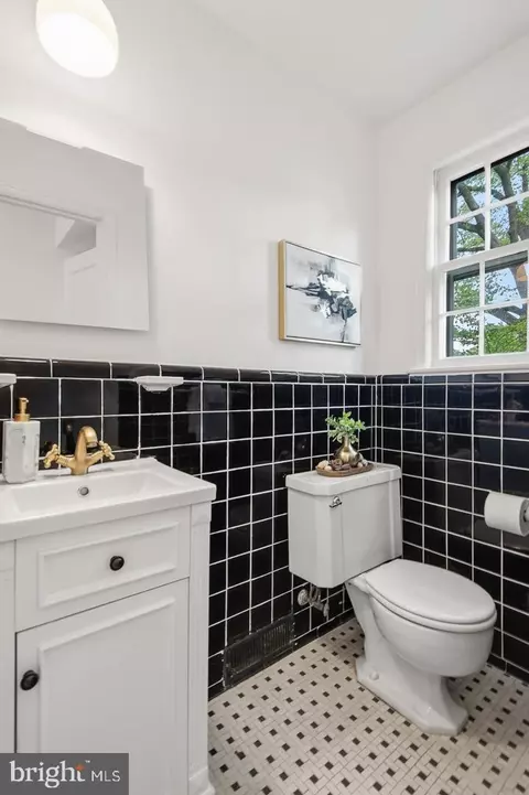 Bath - 9110 Sudbury Rd, Silver Spring, MD 20901 photo 1 of 6