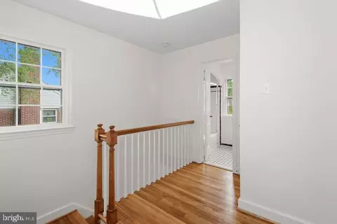 Entry Way - 9110 Sudbury Rd, Silver Spring, MD 20901 photo 3 of 4