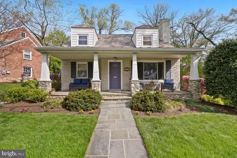 3209 Cummings Ln, Chevy Chase, MD 20815