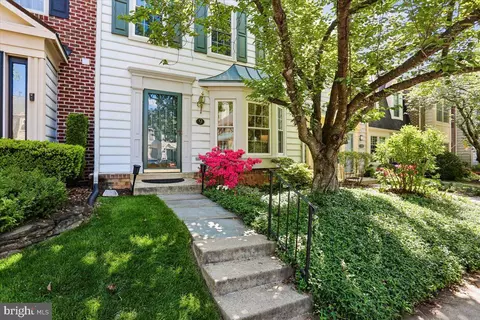 9 Fountain Valley Ct, Montgomery Village, MD 20886