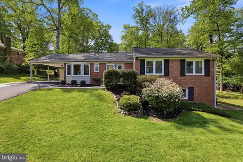 111 Lillian Ln, Silver Spring, MD 20904