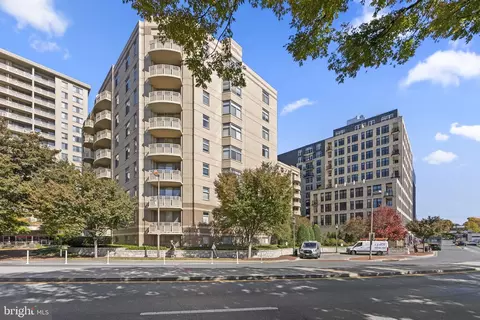 7111 Woodmont Ave #108, Chevy Chase, MD 20815