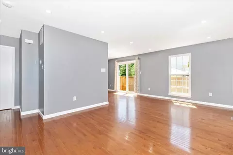 Living - 2604 Ashmont Ter, Silver Spring, MD 20906 photo 3 of 5